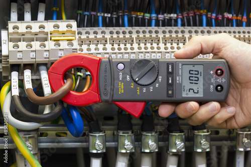 Wall Mural Current measurement