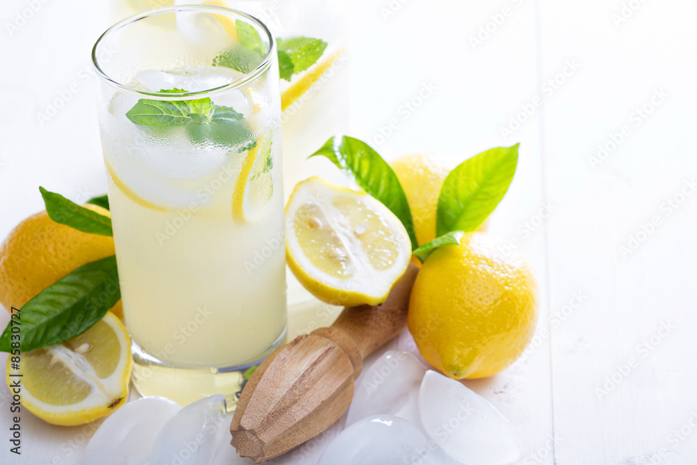 Fototapeta premium Homemade lemonade in tall glasses