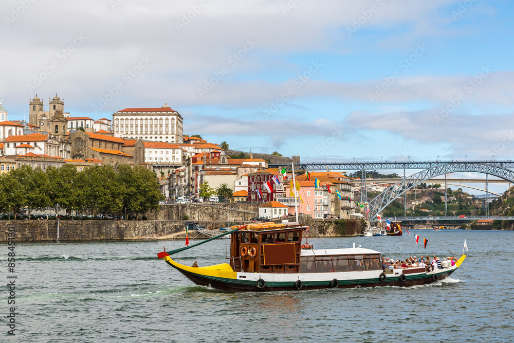 Obraz premium Porto and old traditional boats