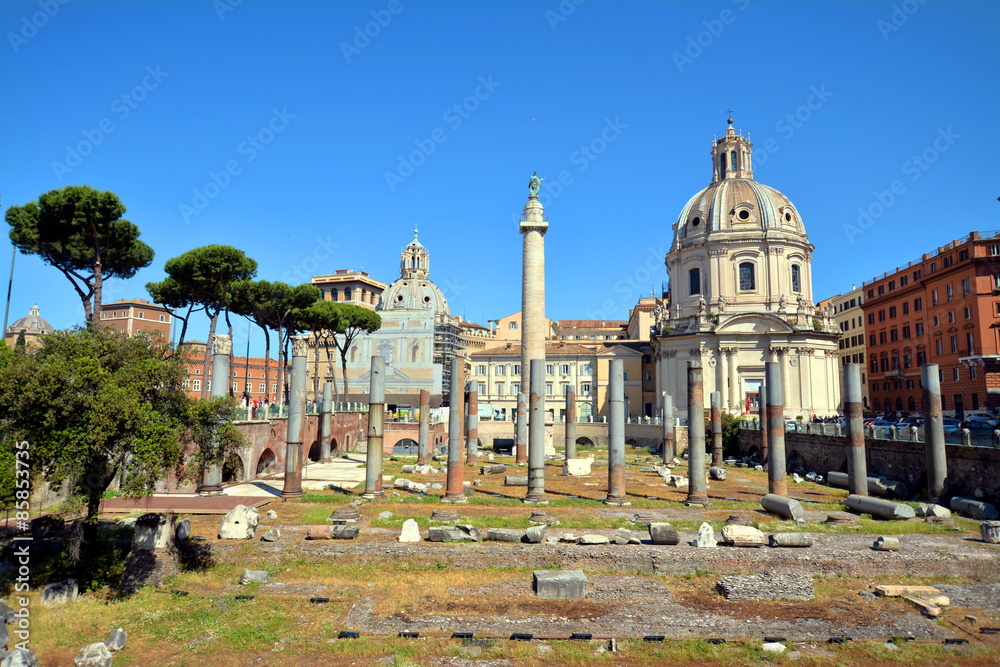 Roma, Via dei Fori Imperiali - Arco di Traiano