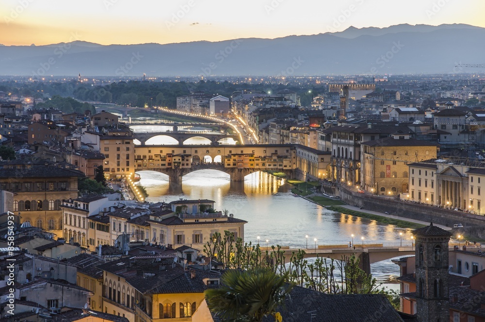 Ponte Vecchio and Arno river at dusk, Florence