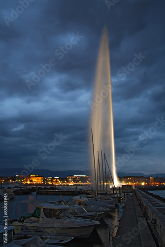 Water jet (Geneva), a monument made of water