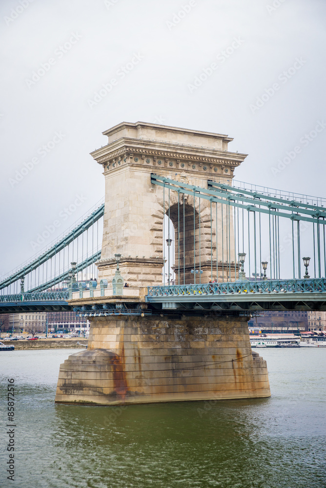 Obraz premium Chain Bridge 