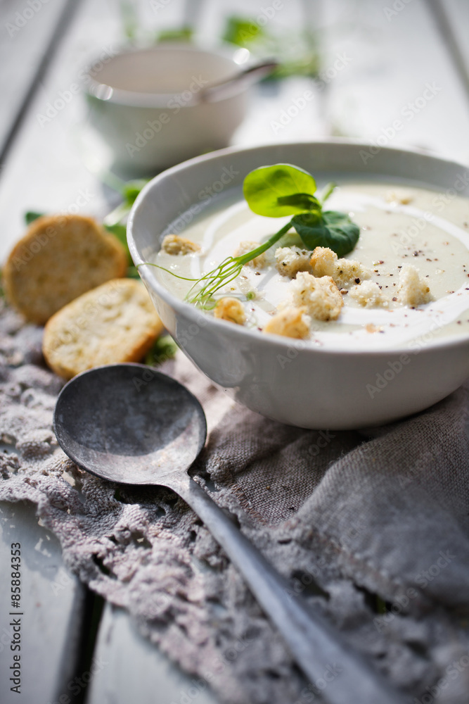 Cauliflower and pea soup Cauliflower and pea soup