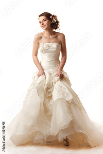 Gourgeus classical bride photo