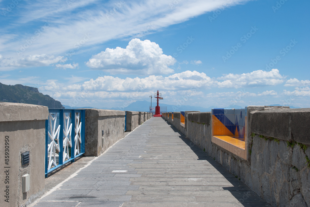 Obraz premium Pedestrian pier