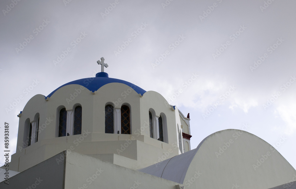 Kirchen mit blauer Kuppel