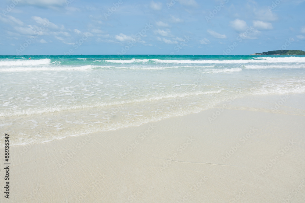Fototapeta premium Beautiful beach sea