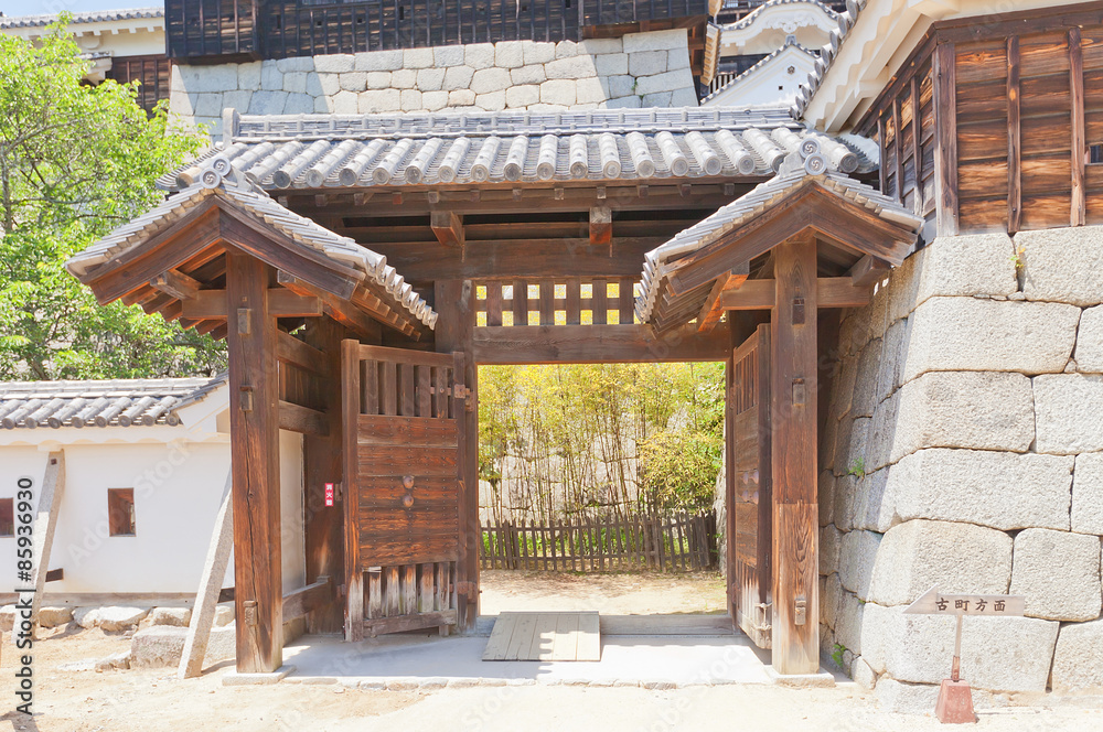 Shichiku Gate (1854) of Matsuyama castle, Japan Shichiku Gate (1854) of Matsuyama castle, Japan