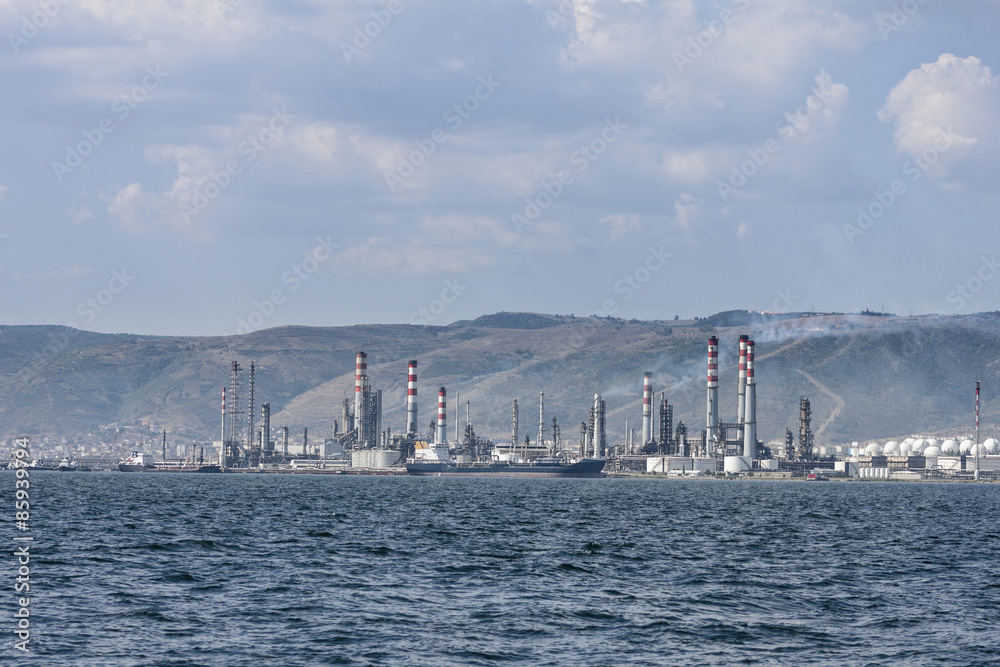 oil refinery and oil tankers