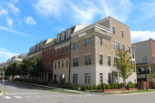 Townhouses in the Richmond suburbs in the summer