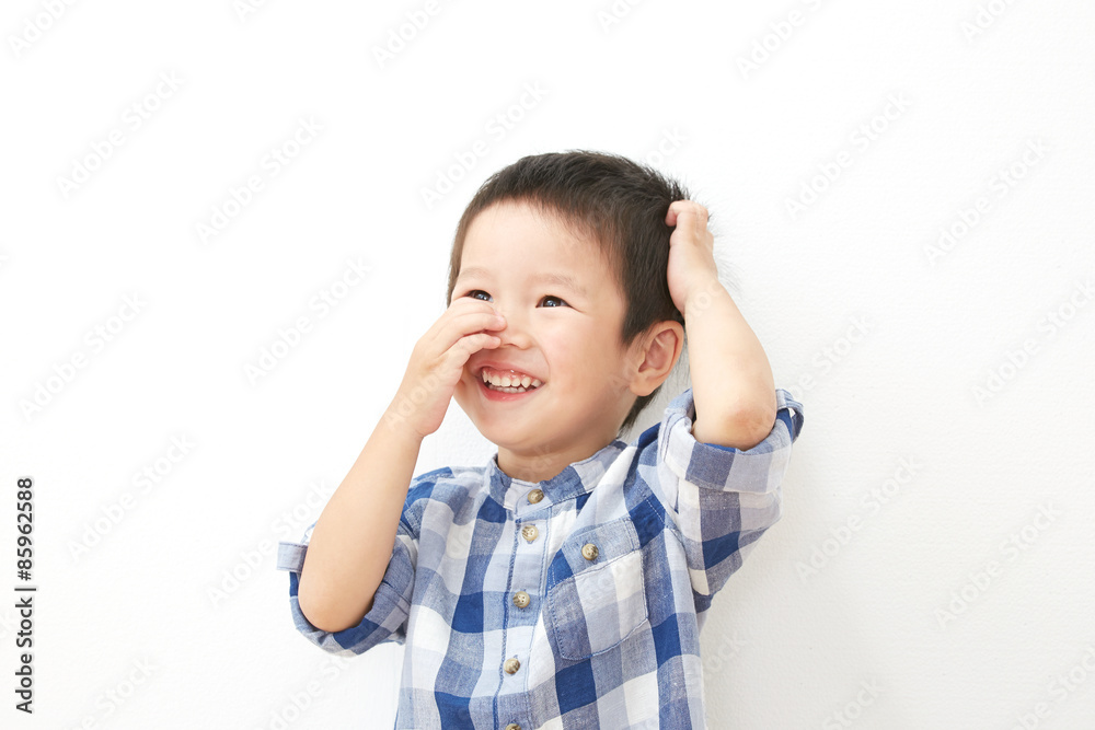照れる男の子 照れる男の子