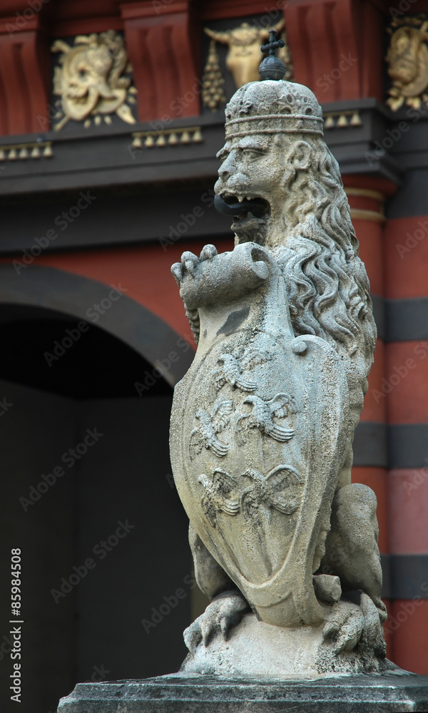 Lion statue in Vienna