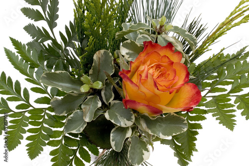 gebundener Blumenstrauß mit einer Rose photo