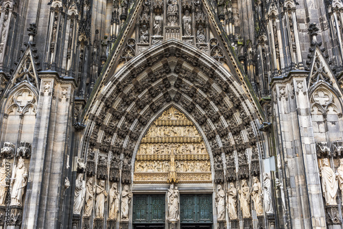 Statues surrounding the west entrance of the Cologne Cathedral