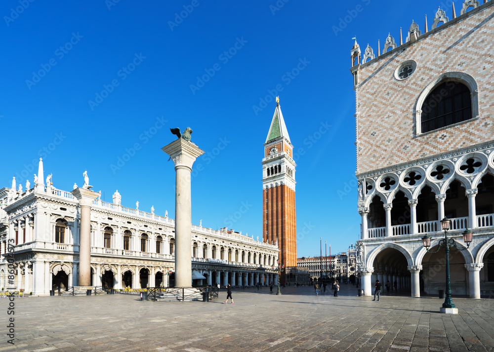 Fototapeta premium Piazza San Marko in early morning, Venice, Italy