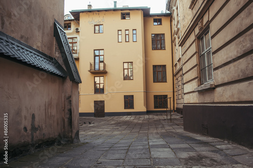 Fototapeta Naklejka Na Ścianę i Meble -  old houses in Lviv