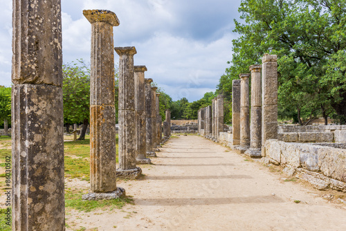 Obraz na płótnie Palaistra (wrestling grounds), ruins of the ancient city of Olympia, Greece w salonie