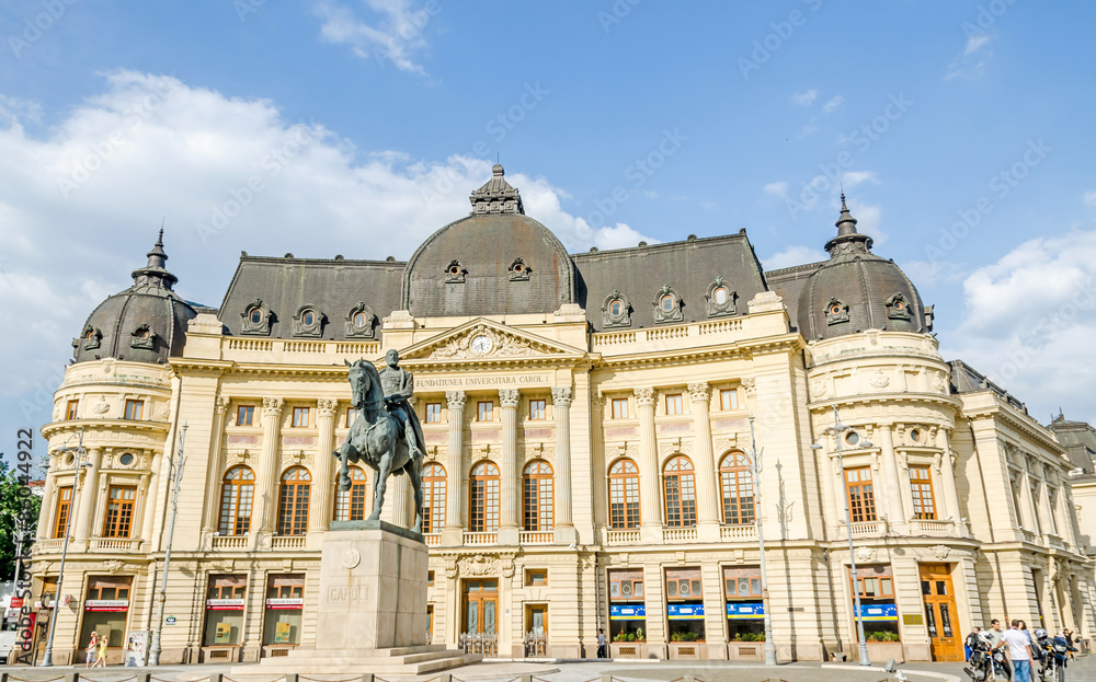 Obraz premium The Statue and the Fundation Building of Carol the First.