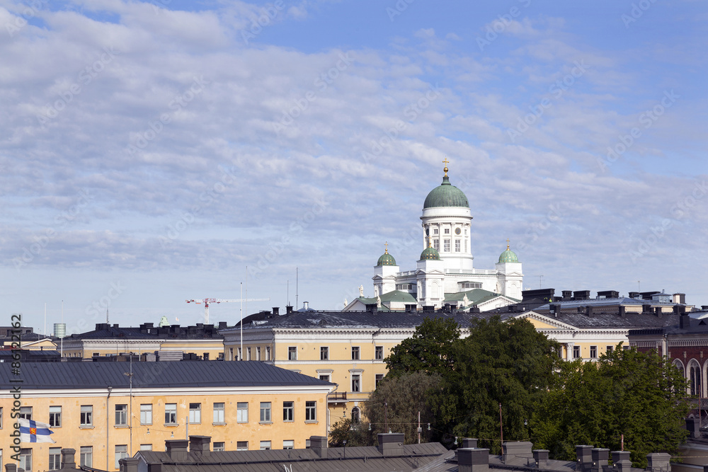 helsinki cathedral towers above city centre