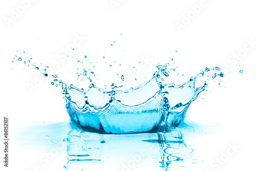 water splash with a crown shape
