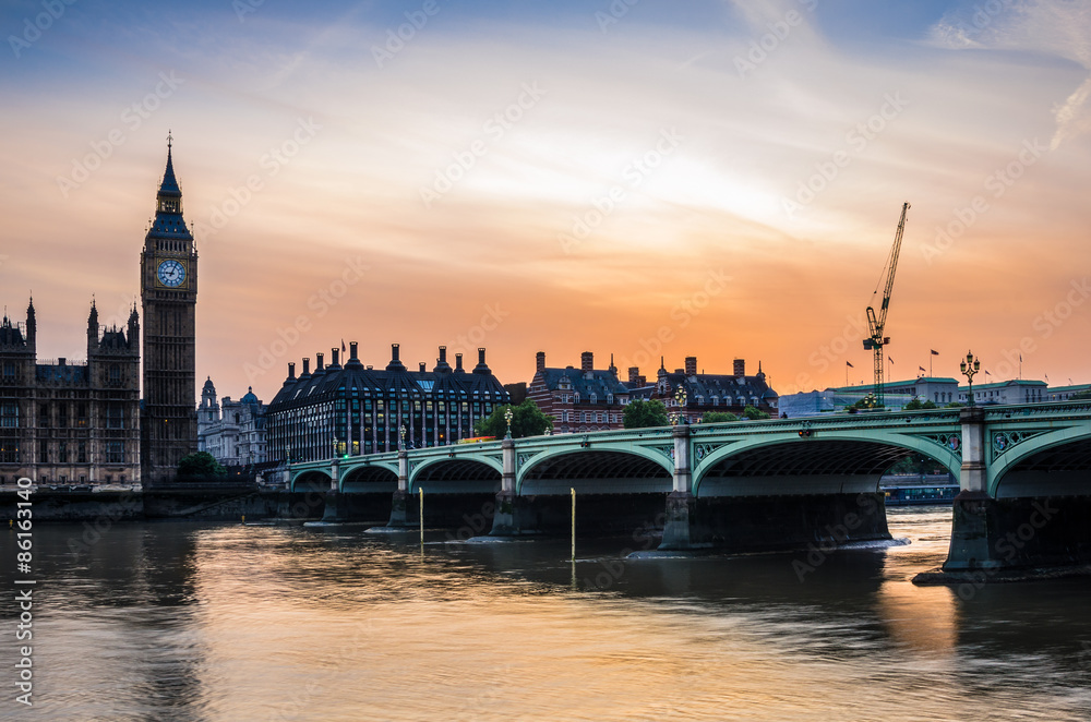 Fototapeta premium Westminster Bridge and Big Ben at Sunset