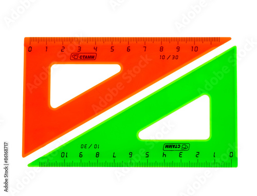 Fotografie red and green triangles isolated on white background.