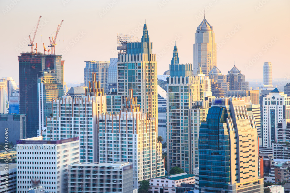 Fototapeta premium Bangkok Cityscape, Business district with high building at dusk (Bangkok, Thailand)