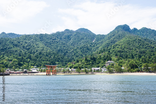 Wallpaper Mural 船から見た広島の宮島 Torontodigital.ca