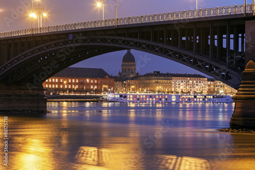 Theodor Heuss Bridge and Christuskirche. Mainz, Rhineland-Palati © Henryk Sadura