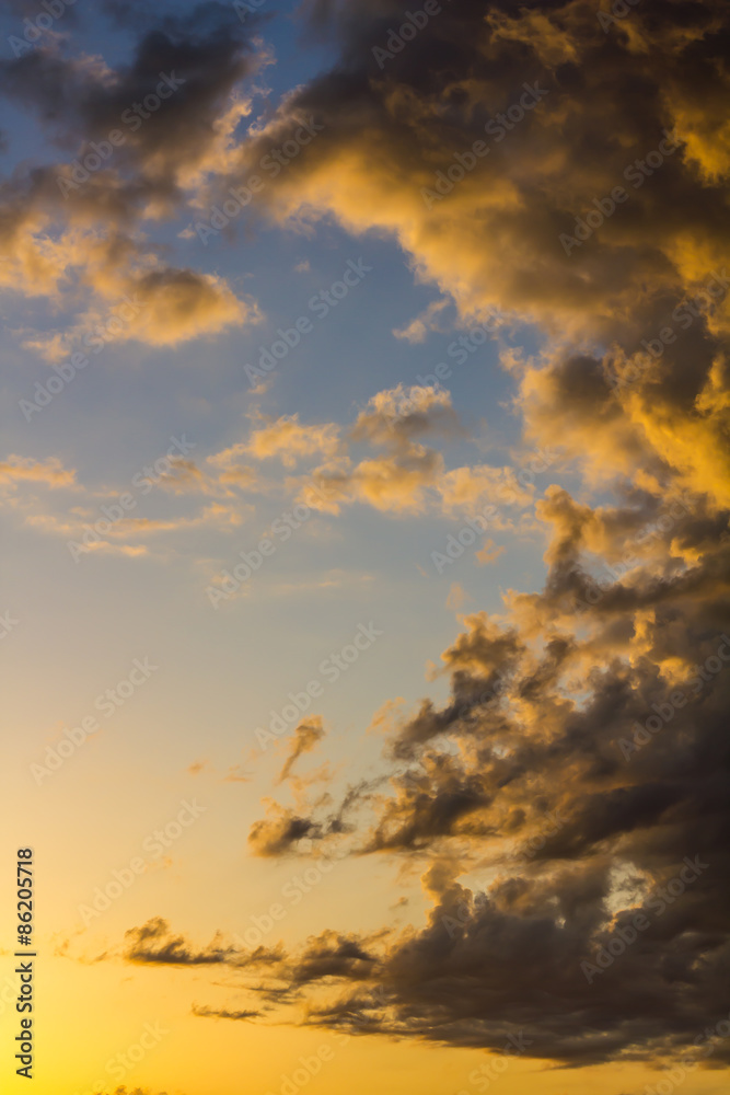 Naklejka premium .Early morning sunlight, cloudy