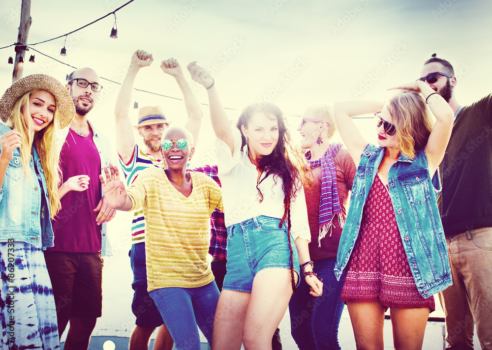 Fototapeta premium Teenagers Friends Beach Party Happiness Concept