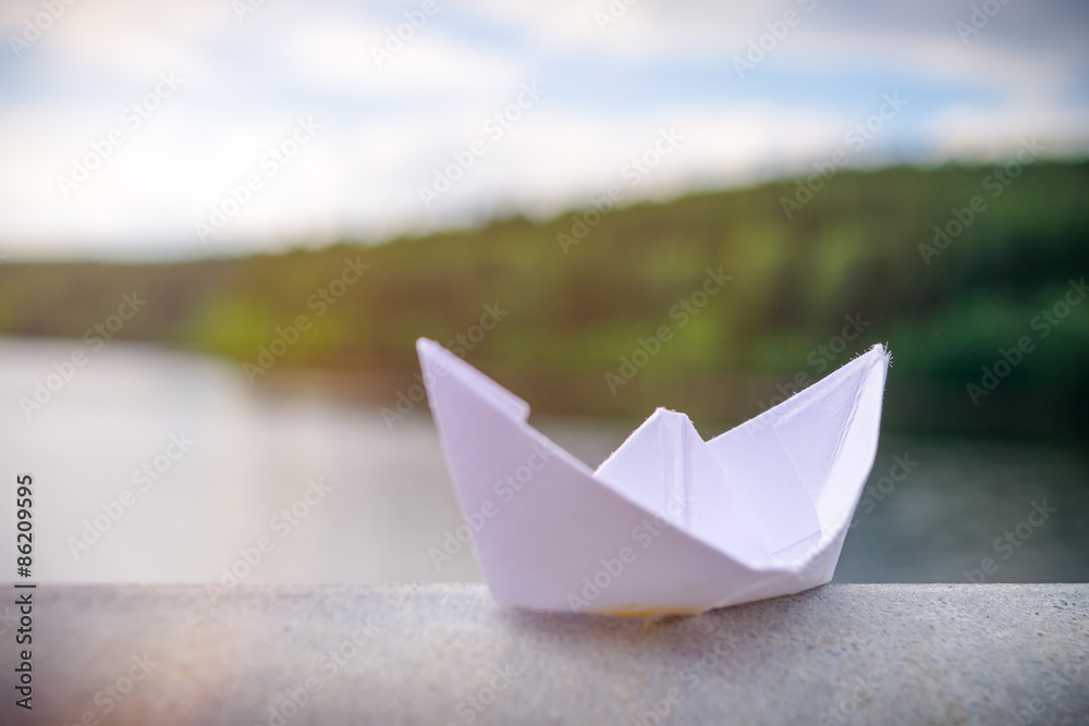 Obraz premium Paper Boat