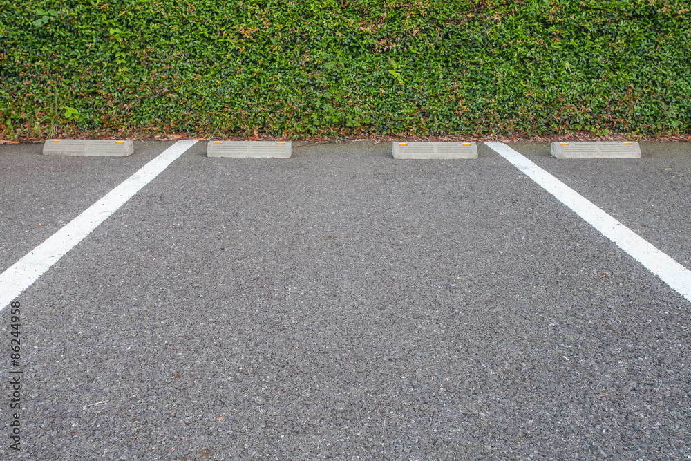 Obraz premium Outdoor empty space at car parking lot