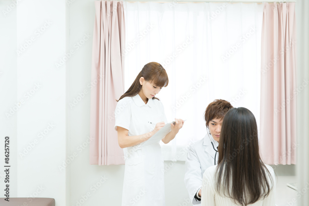 Fototapeta premium 医者と患者