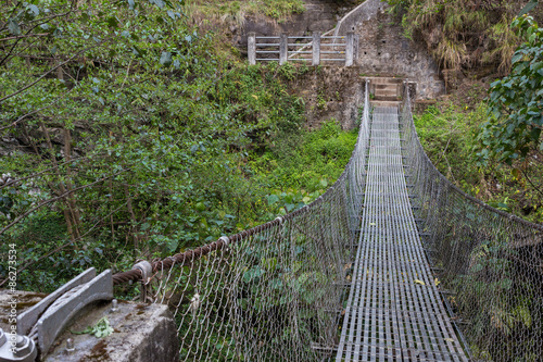 Fototapeta Naklejka Na Ścianę i Meble -  Bridge in the Himalayas
