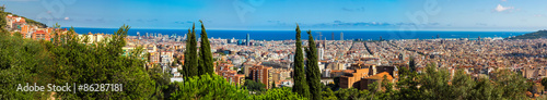 Panoramic view of Barcelona © Sergii Figurnyi