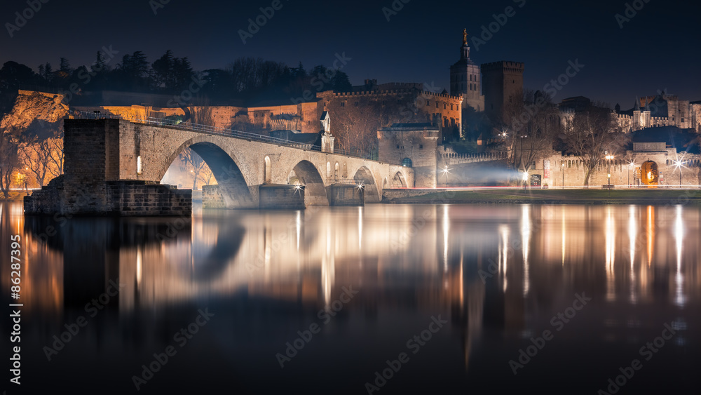 Pont saint Bénézet à Avignon.