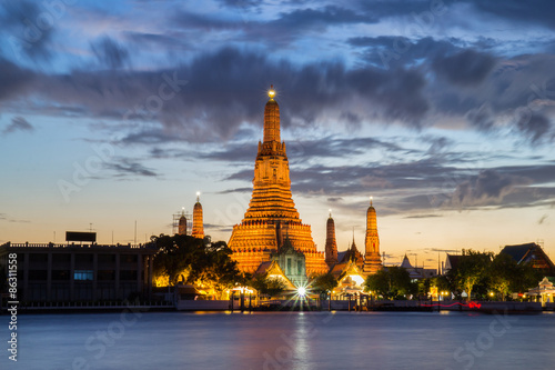Wat Arun Buddhist religious places in twilight time, Bangkok, Thailand