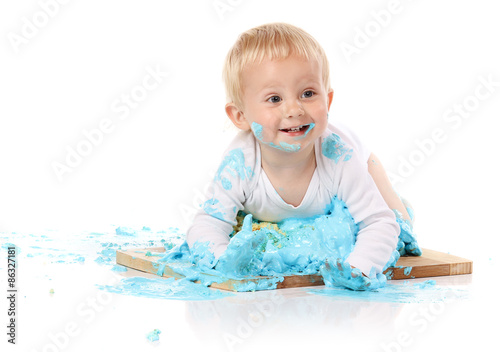 Baby smashing cake
