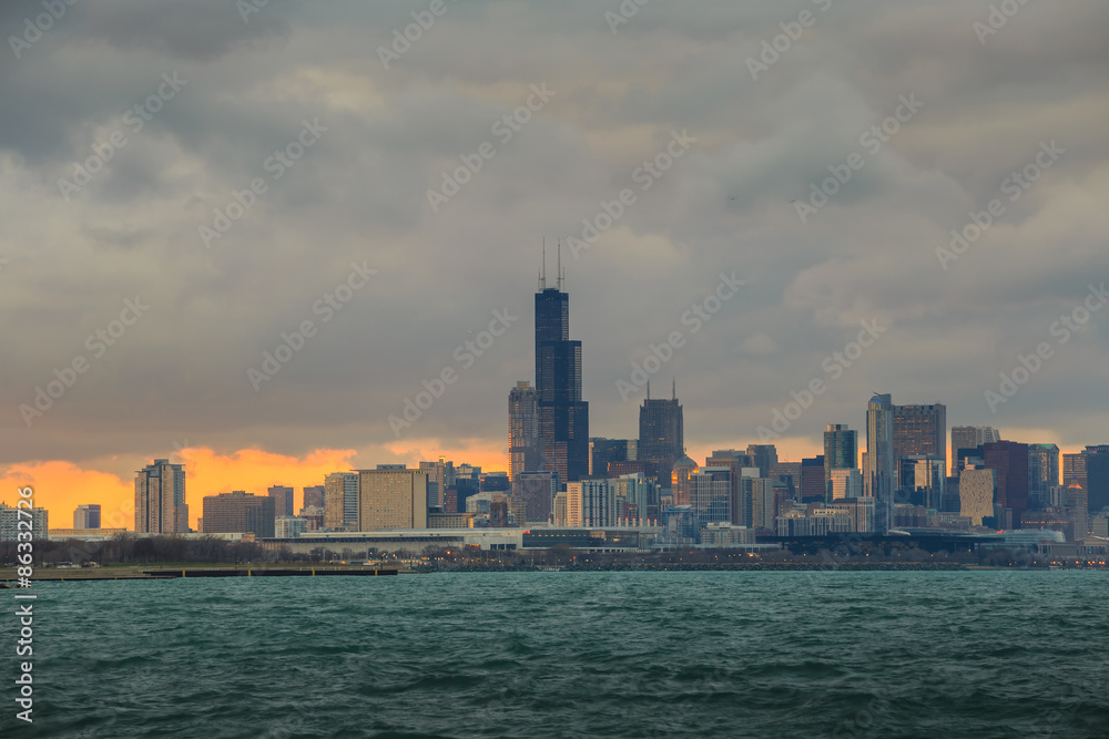 Fototapeta premium Chicago Skyline at dusk