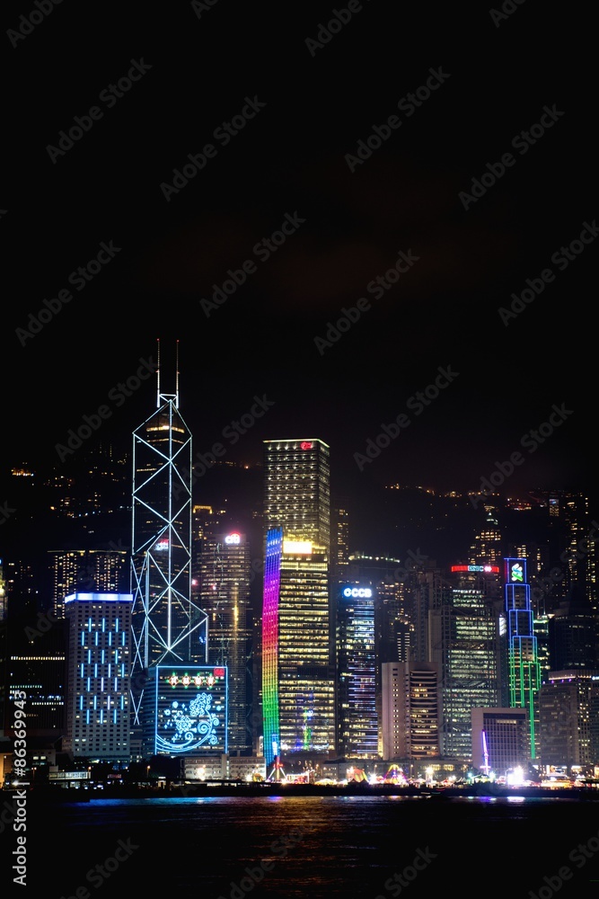 Obraz premium 香港の高層ビルの夜景 