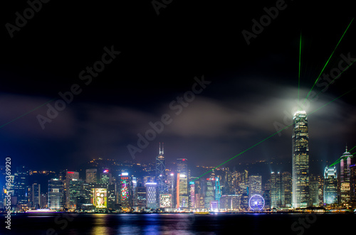 香港の高層ビルの夜景　 © hit1912