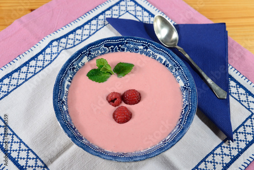 Raspberry cream soup