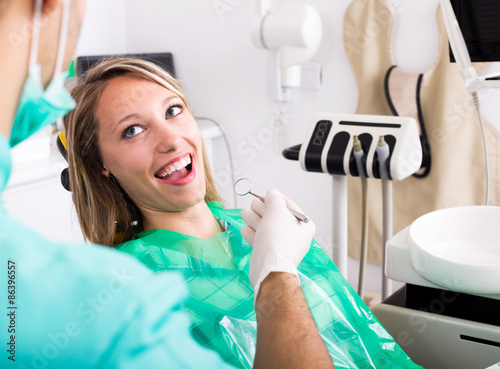 Fototapeta Naklejka Na Ścianę i Meble -  Patient in the dentist's office