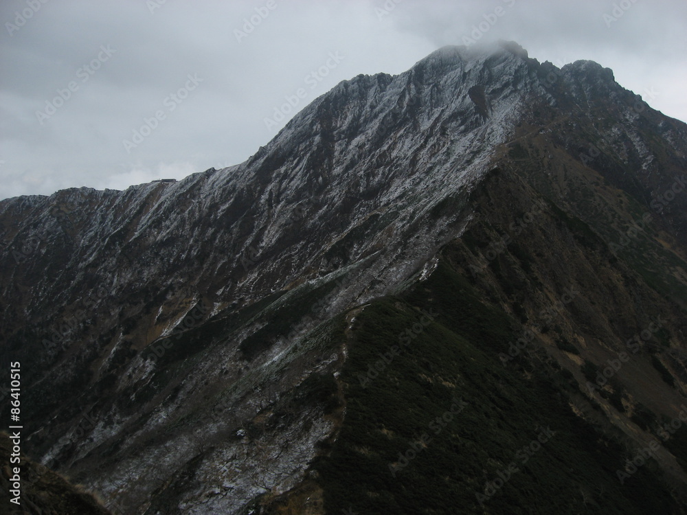 © onebitious - 八ヶ岳主峰 赤岳