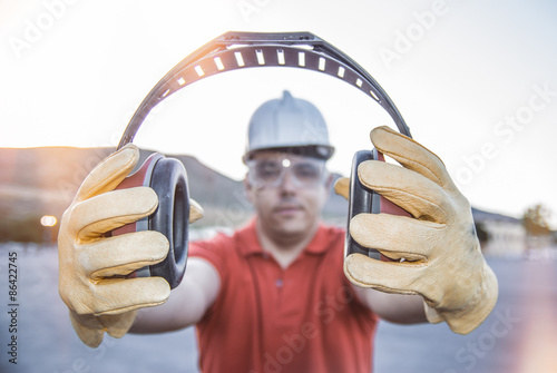ear muff to protect workers' ears