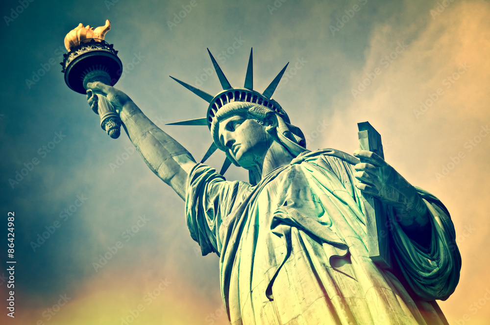 Naklejka premium Zamyka up statua wolności, Nowy Jork, rocznika proces