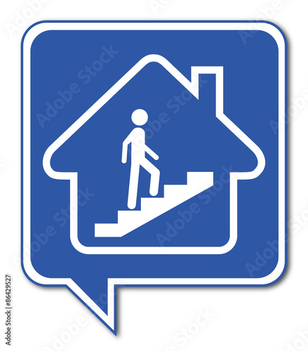 Logo maison et escalier.