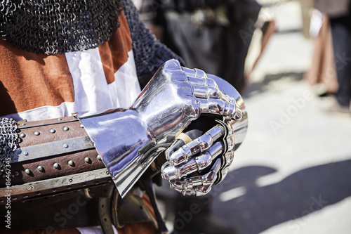 Εκτύπωση καμβά Glove metal medieval knight